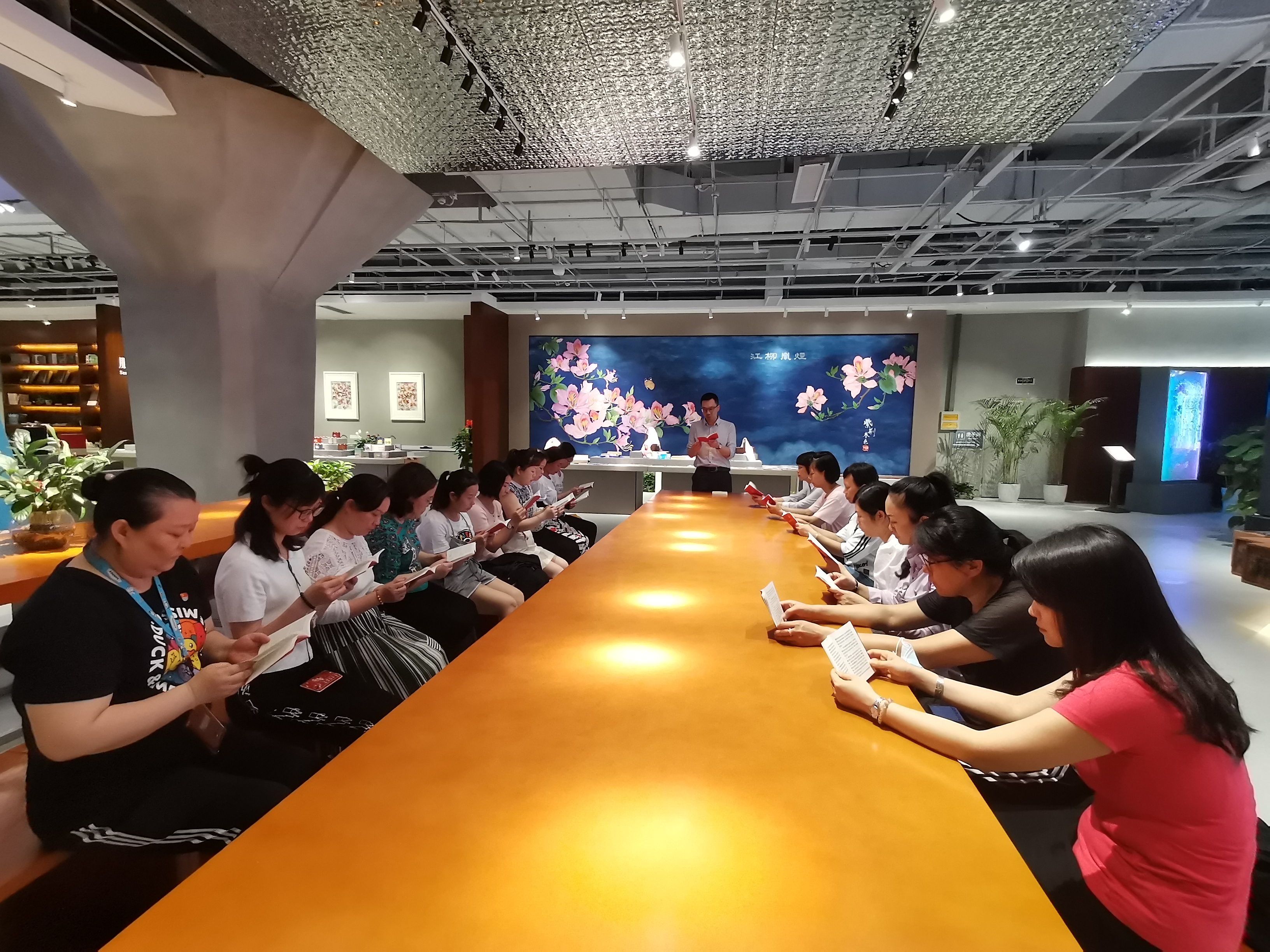 2021年5月11日五星三黨支部、樂(lè)和店黨支部聯(lián)合開(kāi)展黨史“走學(xué)微課堂”2.jpg